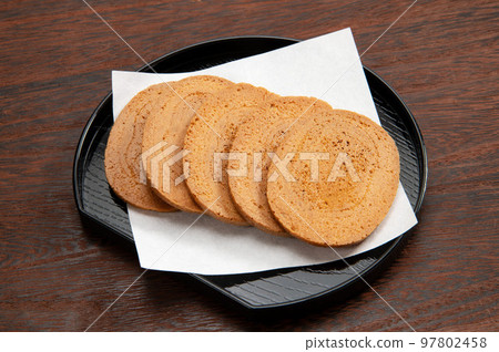 chicken egg crackers chicken egg crackers 97802458