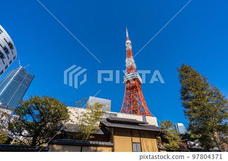 日本東京市景,遠眺東京鐵塔、神光院、麻布台山等。 日本東京市景,遠眺東京鐵塔、神光院、麻布台山等。 97804371