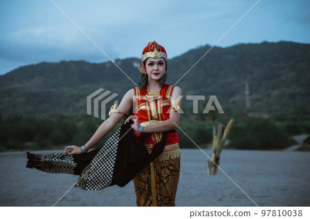 women presenting traditional Javanese dance movements 97810038