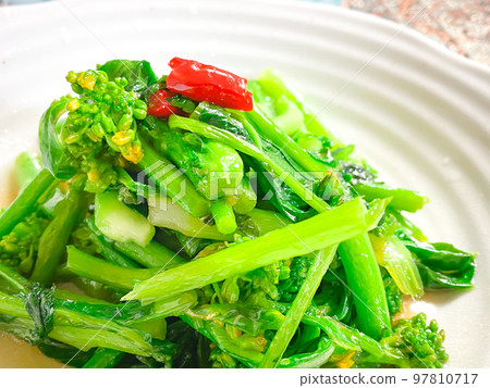 Chinese home-cooked meal, white rosary (boiled asparagus with Chinese sauce) 97810717