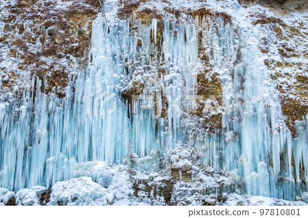 Shirakawa ice pillar group 97810801