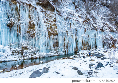 Shirakawa ice pillar group 97810802