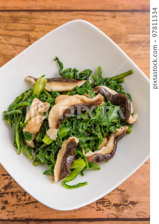 菊花和香菇醬 97811334