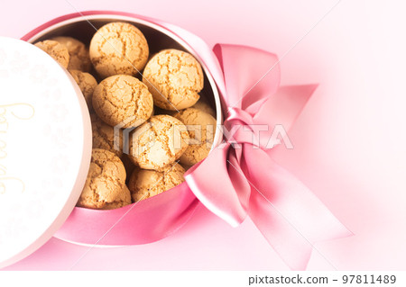 杏仁味意大利傳統點心“Amaretti” 杏仁味意大利傳統點心“Amaretti” 97811489