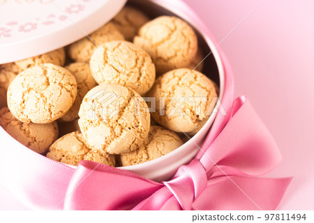 Almond flavored Italian traditional sweets "Amaretti" 97811494