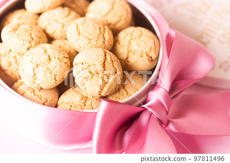 Almond flavored Italian traditional sweets "Amaretti" 97811496