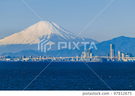 從海螢停車場看到的千葉/富士山(使用超長焦鏡頭拍攝) 從海螢停車場看到的千葉/富士山(使用超長焦鏡頭拍攝) 97812675