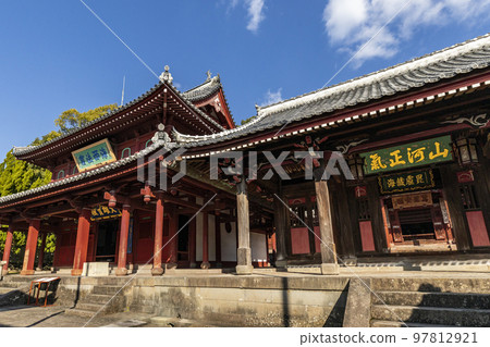 Temple of the Obaku sect, Sofuku-ji Temple "Daiyuhoden and Mazudo Gate" [Nagasaki City, Nagasaki Prefecture] 97812921