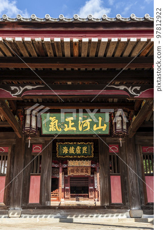 Temple of the Obaku sect, Sofuku-ji Temple "Mazudo Gate" [Nagasaki City, Nagasaki Prefecture] 97812922