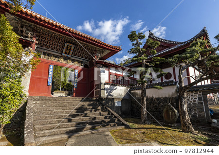 黃葉宗寺院崇福寺“大一門”[長崎縣長崎市] 97812944