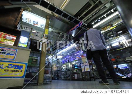 秋葉原電器零件店零件店 97814754