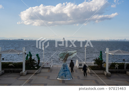 Oceanfront parking area 97815463