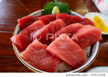 [Aomori] Tuna bowl in Oma ~ At Kaikyoso in Oma Town ~ 97815556