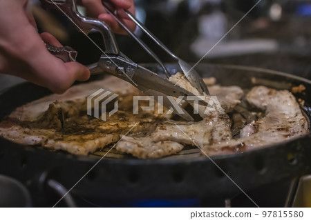 切片燒烤五花肉 97815580