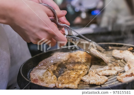 切片燒烤五花肉 97815581