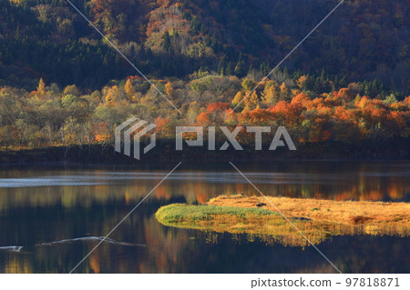 岩手縣奧州市,秋天的奧州湖 岩手縣奧州市,秋天的奧州湖 97818871