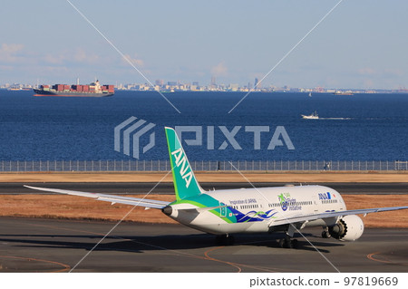 Green ANA aircraft ANA GREEN JET carbon neutral green jet 97819669