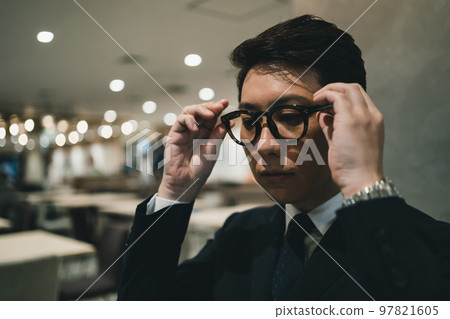 商務人士 商人 男性白領 97821605