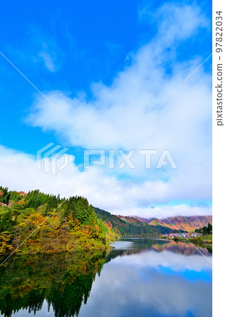 從福島縣奧會津金山交流公園眺望只見川的景色 從福島縣奧會津金山交流公園眺望只見川的景色 97822034