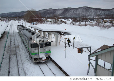 石北本線木波40（旭川⇔遠輕）冬季在上川站停靠 97822896
