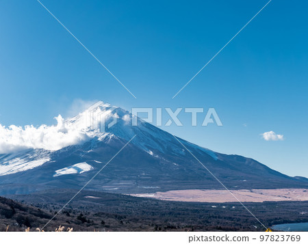 從全景平台看初冬的富士山 從全景平台看初冬的富士山 97823769