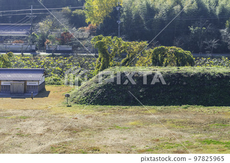 兵庫縣丹波筱山市丹波筱山城遺址三之丸土牆 97825965