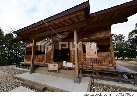 From Tatemushi Shrine 97827090