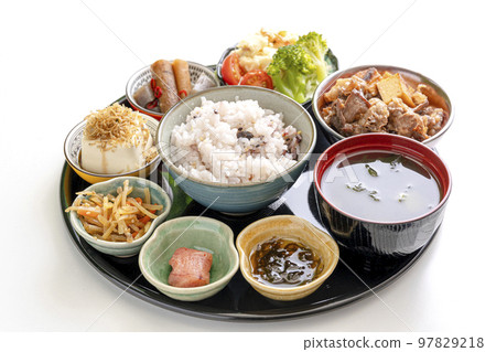 Colorful Japanese cuisine, breakfast, set meals 97829218