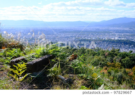 從大門寺山（京都府京都市左京區大門寺山）看到的街景和大門寺火場 3 97829667