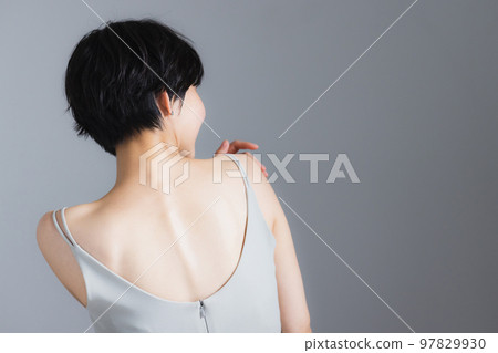 A woman with short hair 97829930