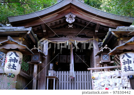 八神社正殿前（京都市左京區銀閣寺） 97830442