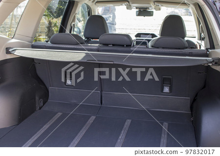 用於 SUV 後行李箱空間的車廂蓋 用於 SUV 後行李箱空間的車廂蓋 97832017