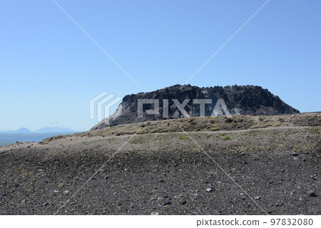 Tarumaeyama的熔岩圓頂 97832080