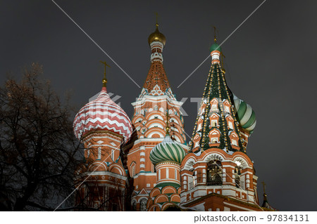 Basil's Cathedral on Red Square in Moscow 97834131