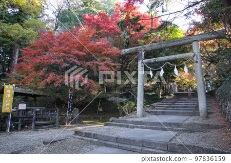 Tang Sawayama Shrine 97836159