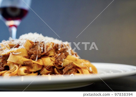 Tagliatelle with Bolognese Sauce Tagliatelle with Bolognese Sauce 97838394