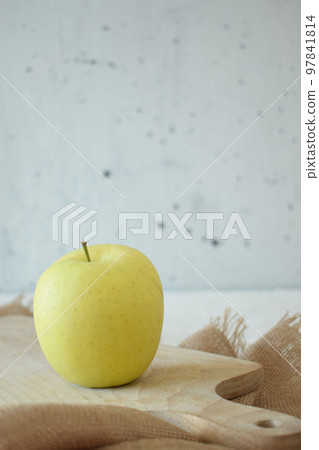 Ripe yellow apple is fresh in the kitchen 97841814