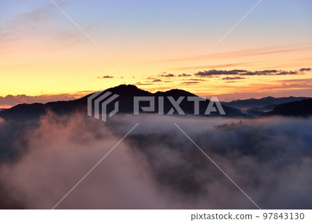 鎌倉山雲海 97843130