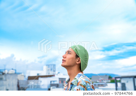 街頭潮人與天空廓形時尚滑板運動嘻哈夢想未來 97844766