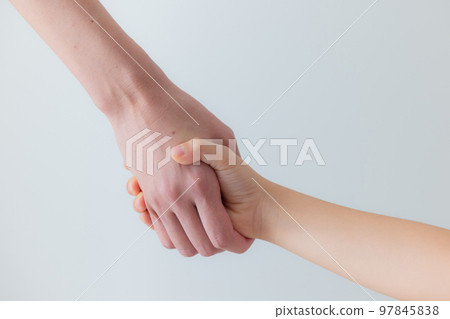 父母子女小學女生 97845838