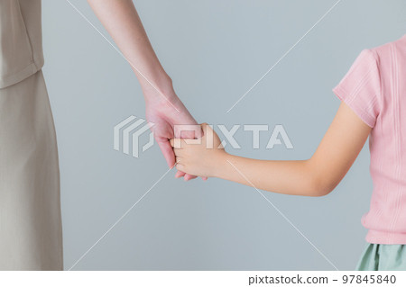 父母子女小學女生 97845840
