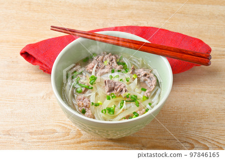 Note) Steam is synthetic. Ethnic food, beef pho (Vietnamese rice flour noodle dish, beef broth soup) 97846165