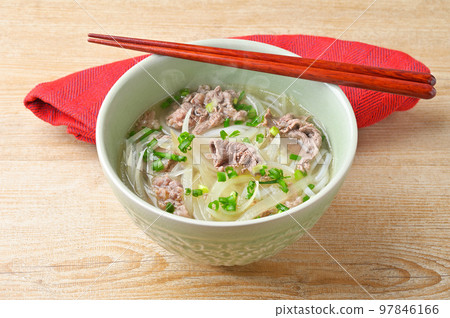 Note) Steam is synthetic. Ethnic food, beef pho (Vietnamese rice flour noodle dish, beef broth soup) 97846166