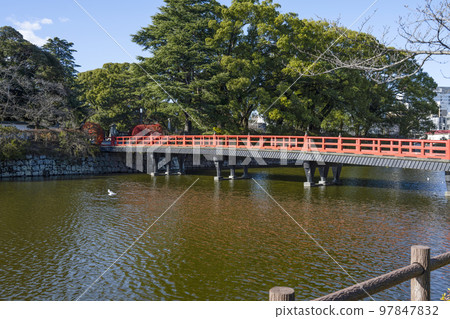 小田原城跡公園學橋 97847832