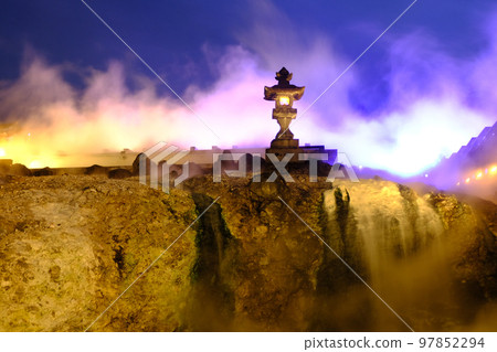Kusatsu hot spring Yubatake lanterns in Gunma prefecture 97852294