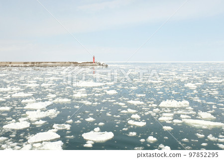 Drift ice in the Sea of Okhotsk, Abashiri, Hokkaido 97852295