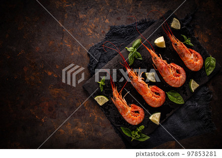 Raw king prawns Raw king prawns 97853281
