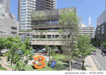 夏日的小杉第三大道3 夏日的小杉第三大道3 97853942