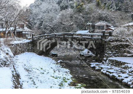 Snow Fall Moon 97854039