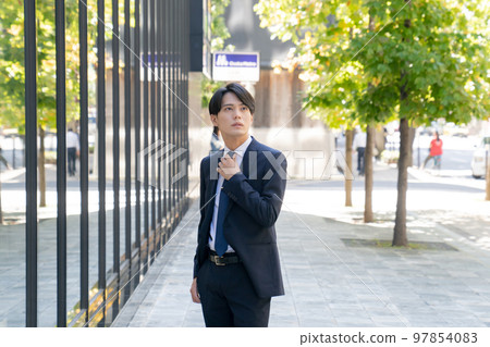 時尚帥哥西裝上班族應屆畢業生換工作商務寫真 97854083
